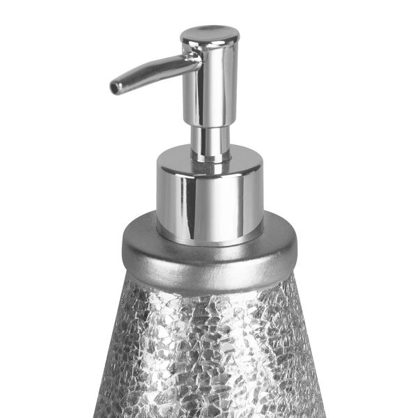 detalle dispensador jabón para baño color plata