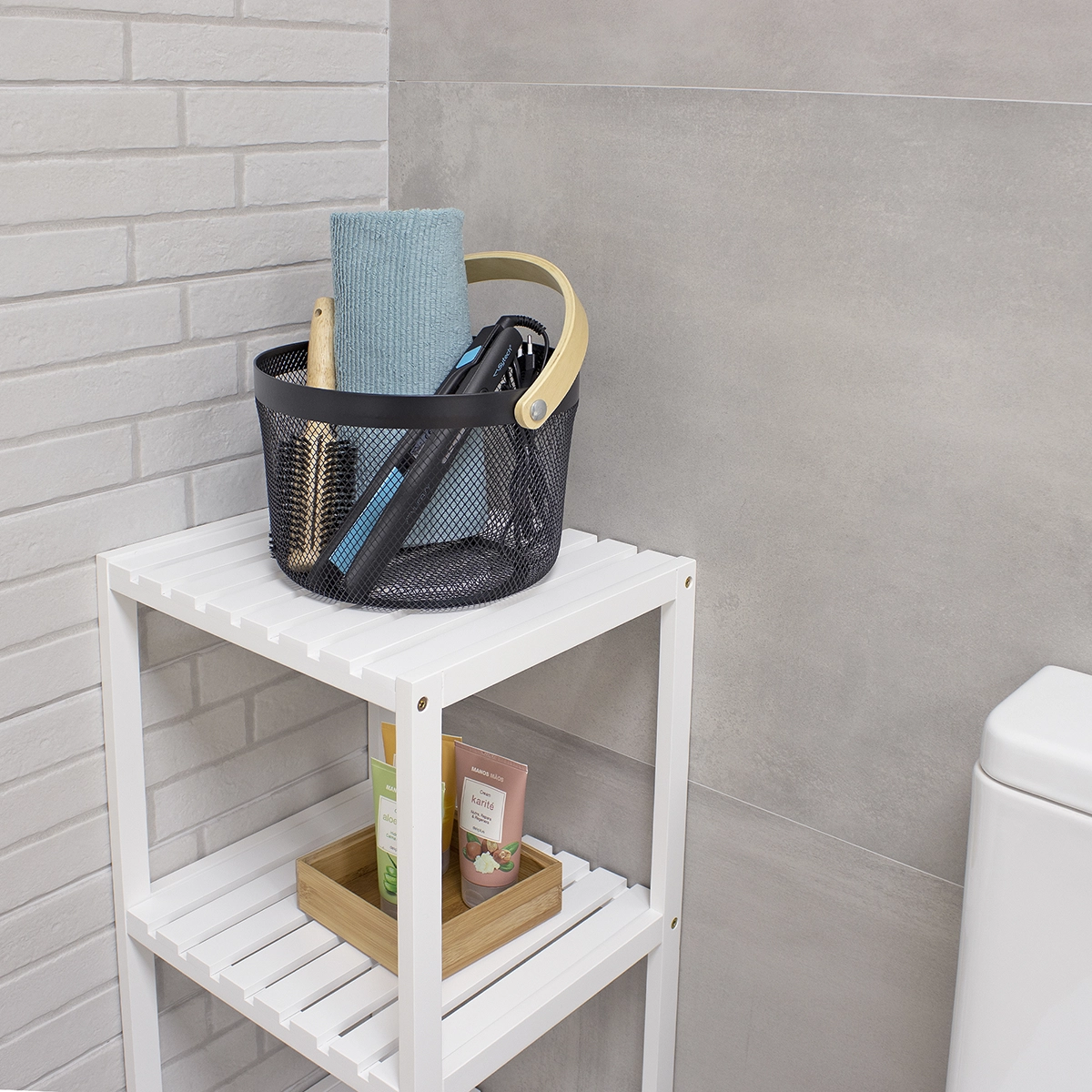 ambiente cesta metal y bambú negro mate en baño