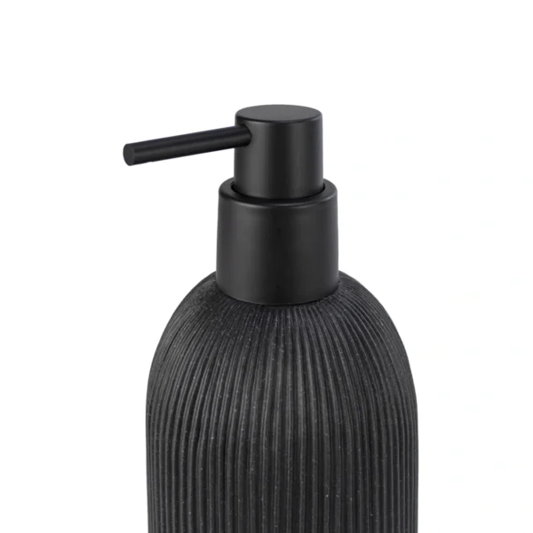 detalle dosificador de jabón de baño de resina negro