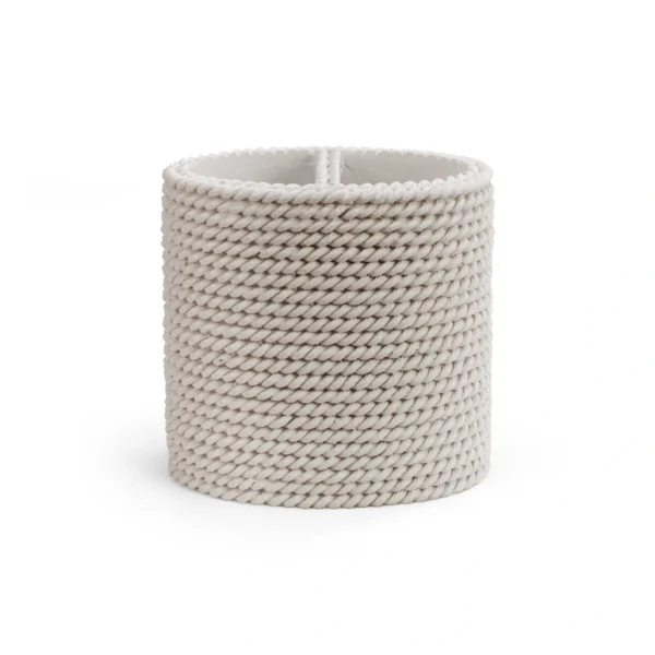 Portacepillos beige Trenzo para baño fabricado en resina con textura trenzada